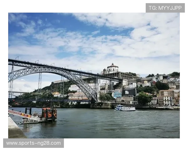 探寻葡萄牙波尔图的历史文化与迷人城市风光之旅 探寻葡萄牙波尔图的历史文化与迷人城市风光之旅