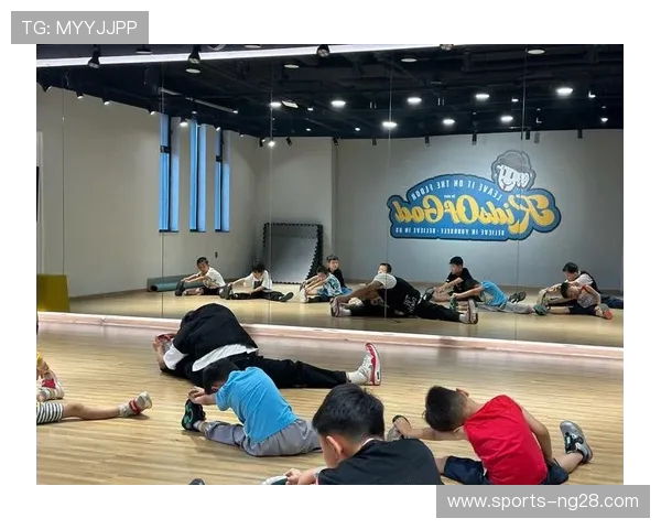 武汉街舞队比赛经验分享:从赛场到舞台的成长之路 武汉街舞队比赛经验分享:从赛场到舞台的成长之路