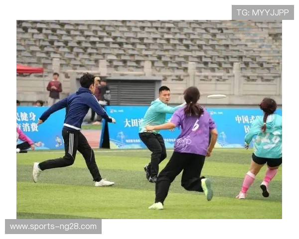 重庆飞盘队的节奏对比解析与战术优势探讨