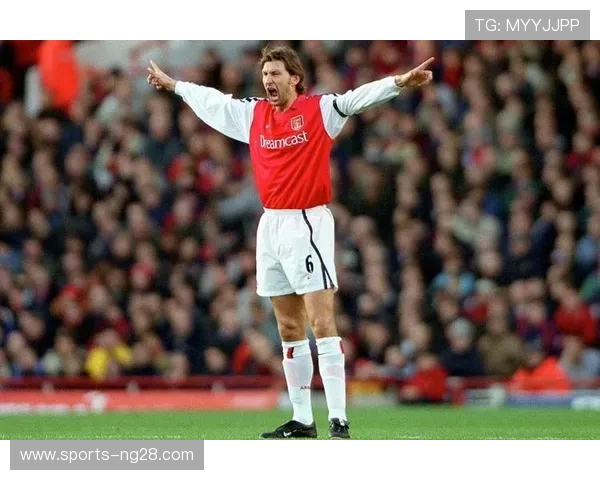 亚当斯的传奇人生与不朽成就探秘：从平凡到伟大的奋斗历程