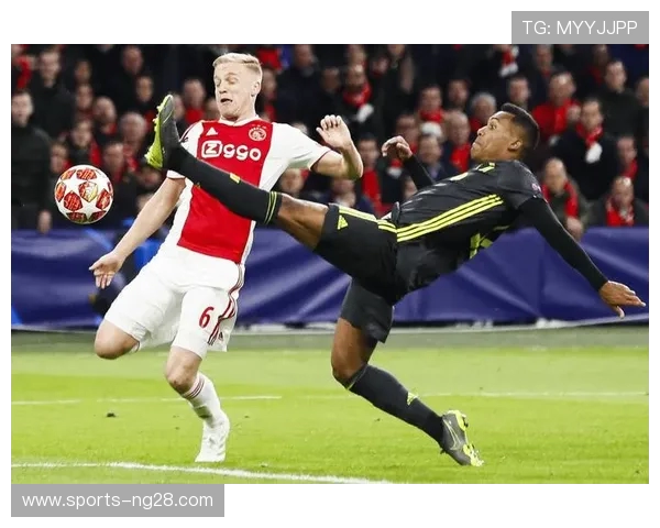 卡拉巴赫与比利亚的激烈对决揭示了足球战术的精彩与魅力